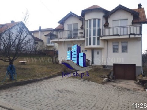 Shes shtepin dy kateshe 160m2 me 5 ari truall / Prishtine