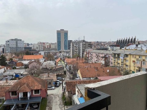 Jap me qira banesen/zyren 50m2 kati i -IV- / Prishtine