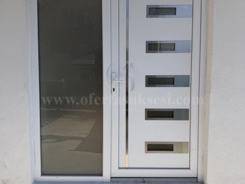 Jap me qira lokalin-ZYREN 27m2 kati perdhes / Prishtine