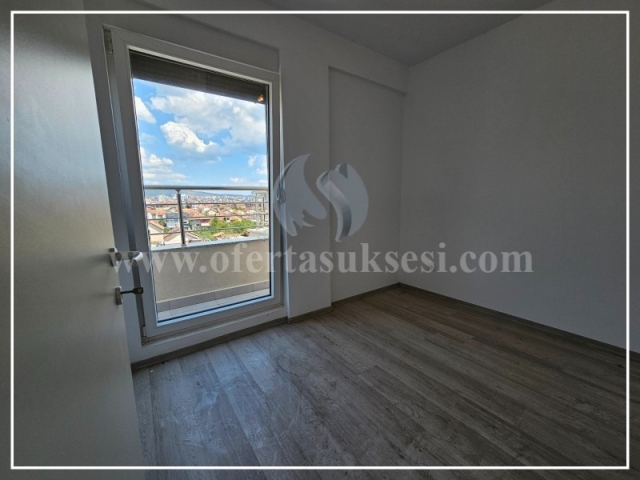  Shes banesen/penthouse 174m2 kati i -V-/Prishtine