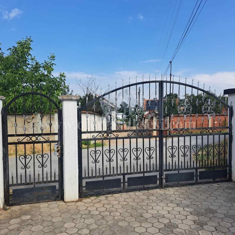 Shes dyert e oborrit