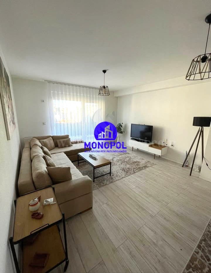 Shes banesen 94m2 kati i -II-/Prishtine — fotografia 2