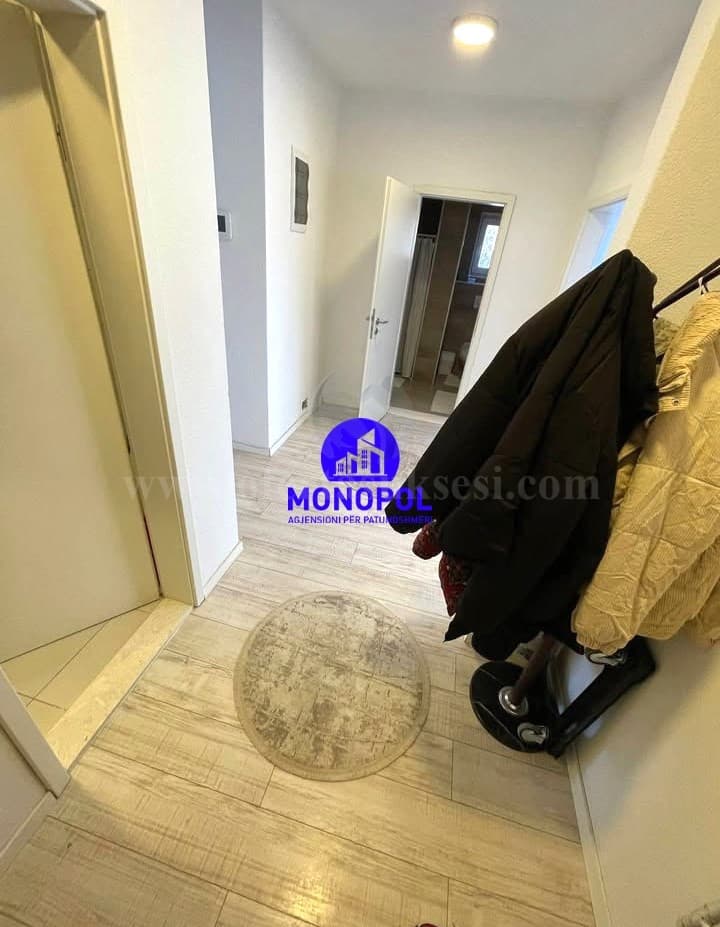 Shes banesen 94m2 kati i -II-/Prishtine — fotografia 7