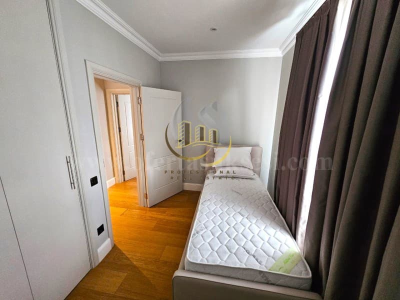 Jap me qira shtepin 250m2 me 3 ari oborr/Prishtine — fotografia 5