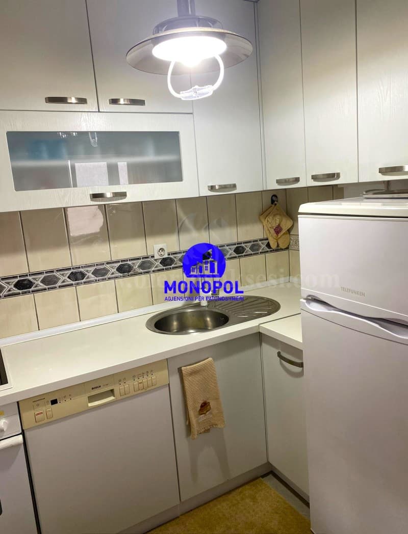 Jap me qira katine e shtepis 100m2 kati i -II-/Prishtine — fotografia 3