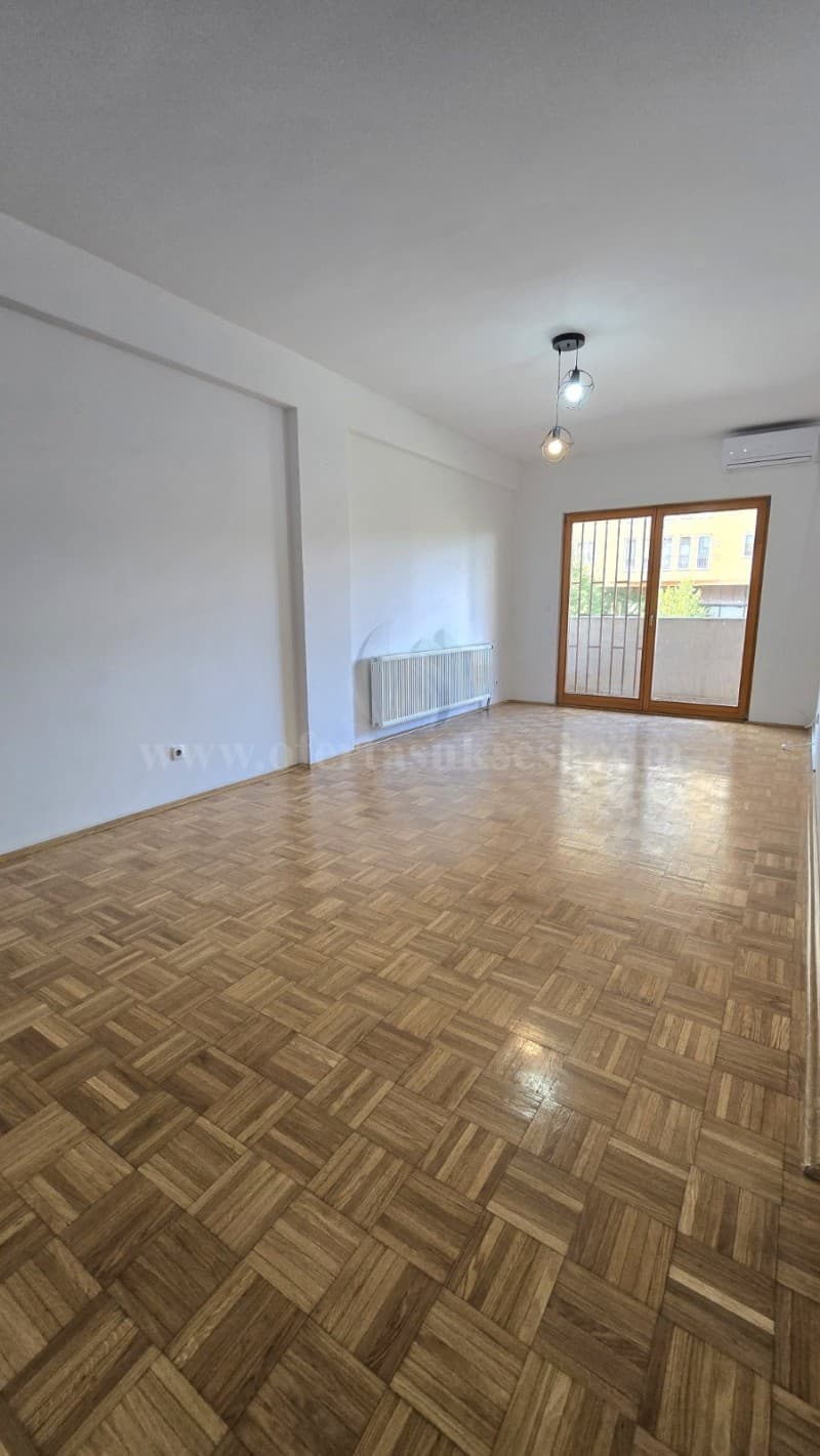 Shes banesen 92m2 kati i -II-/Prishtine — fotografia 8