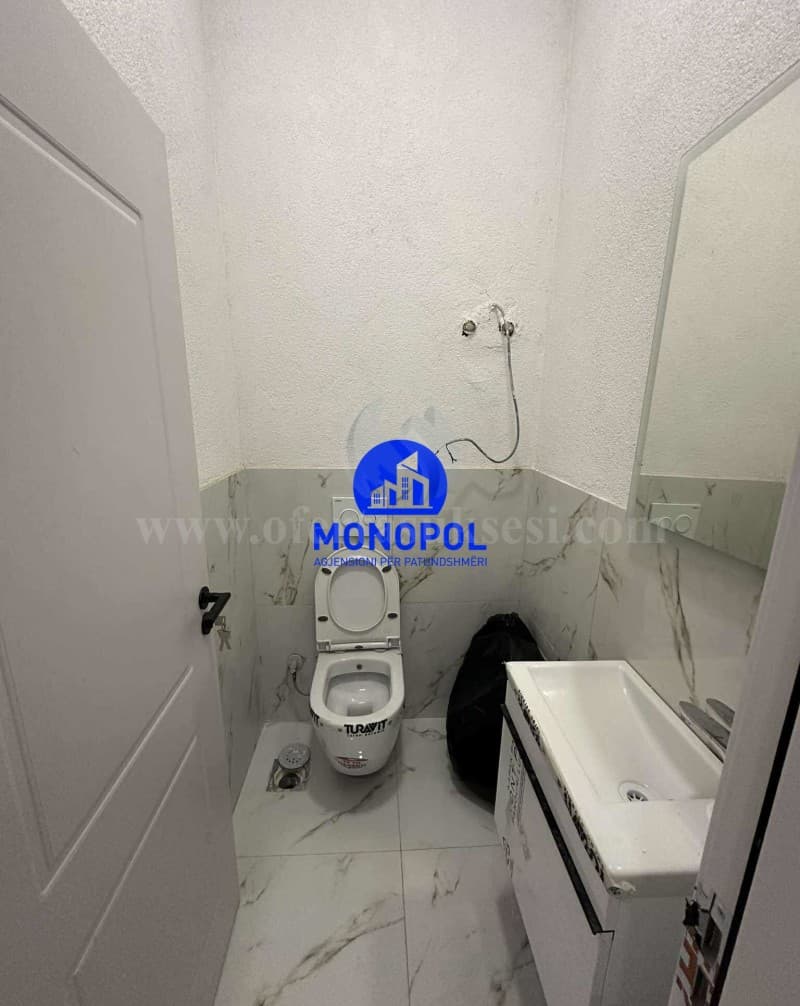 Jap me qira lokalin 33m2 kati perdhes/Fushe Kosove — fotografia 3