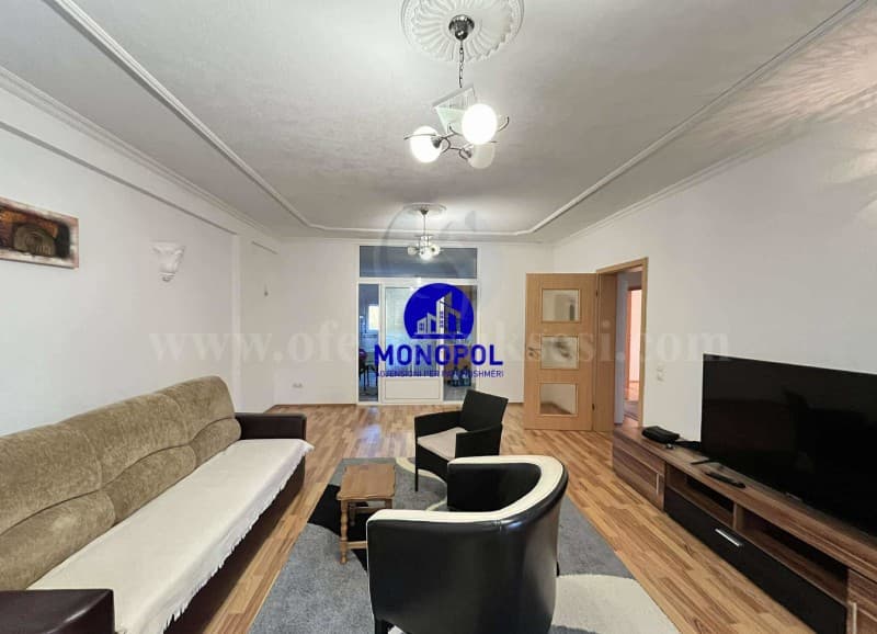 Jap me qira shtepin-zyren dy kateshe 150m2/Prishtine — fotografia 3