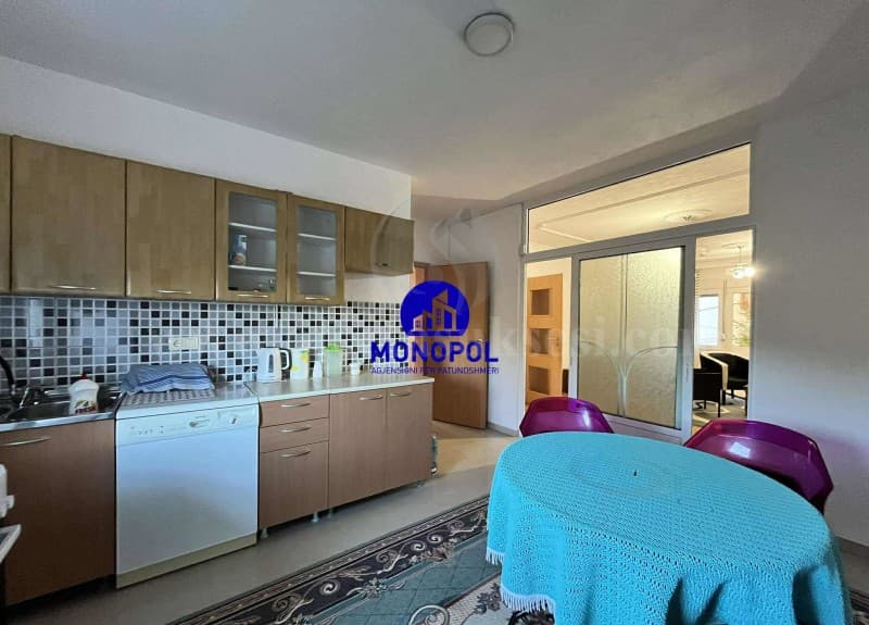 Jap me qira shtepin-zyren dy kateshe 150m2/Prishtine — fotografia 5