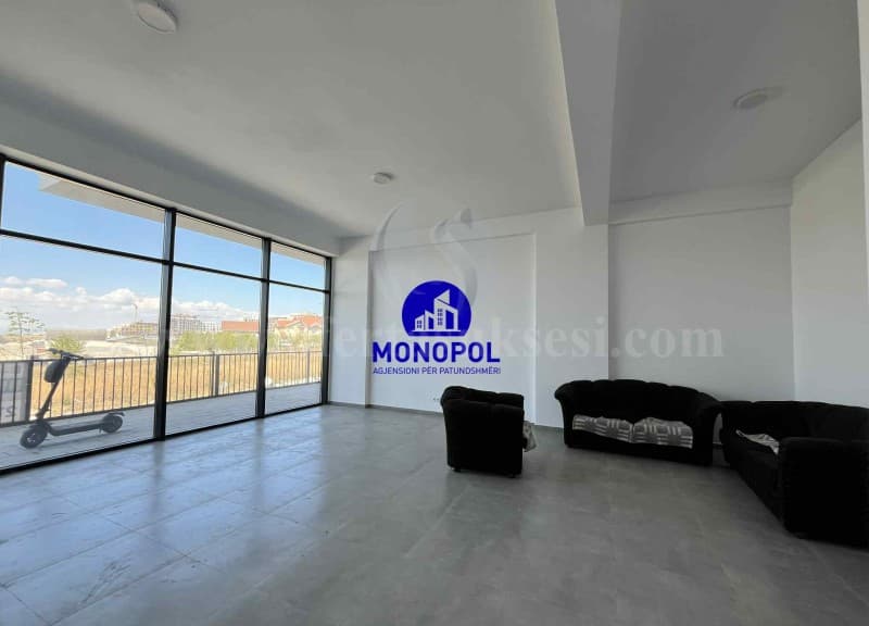 Jap me qira lokalin 50m2 kati i -I-/Prishtine — fotografia 1