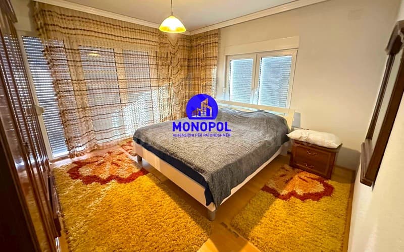 Jap me qira shtepin dy katshe 200m2 / Prishtine — fotografia 3