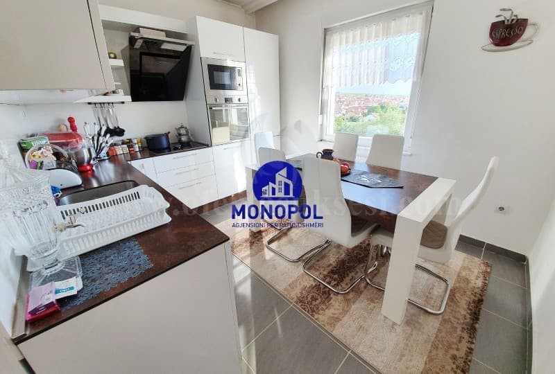 Shes banesen 135m2 kati i -IV- / Prishtine — fotografia 5