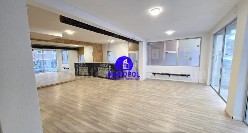 Jap me qira lokalin 77m2 kati perdhes / Prishtine — fotografia 5