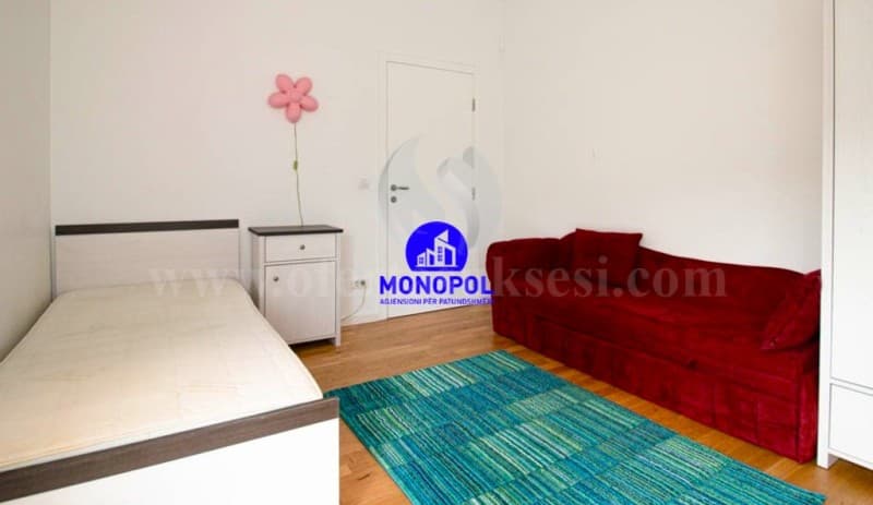 Jap me qira shtepin 200m2 dy kateshe me 4 ari oborr/Prishtine — fotografia 7