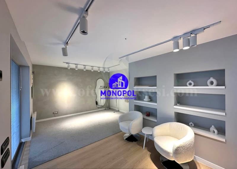 Jap me qira lokalin 35m2 kati i -I-/Prishtine — fotografia 1