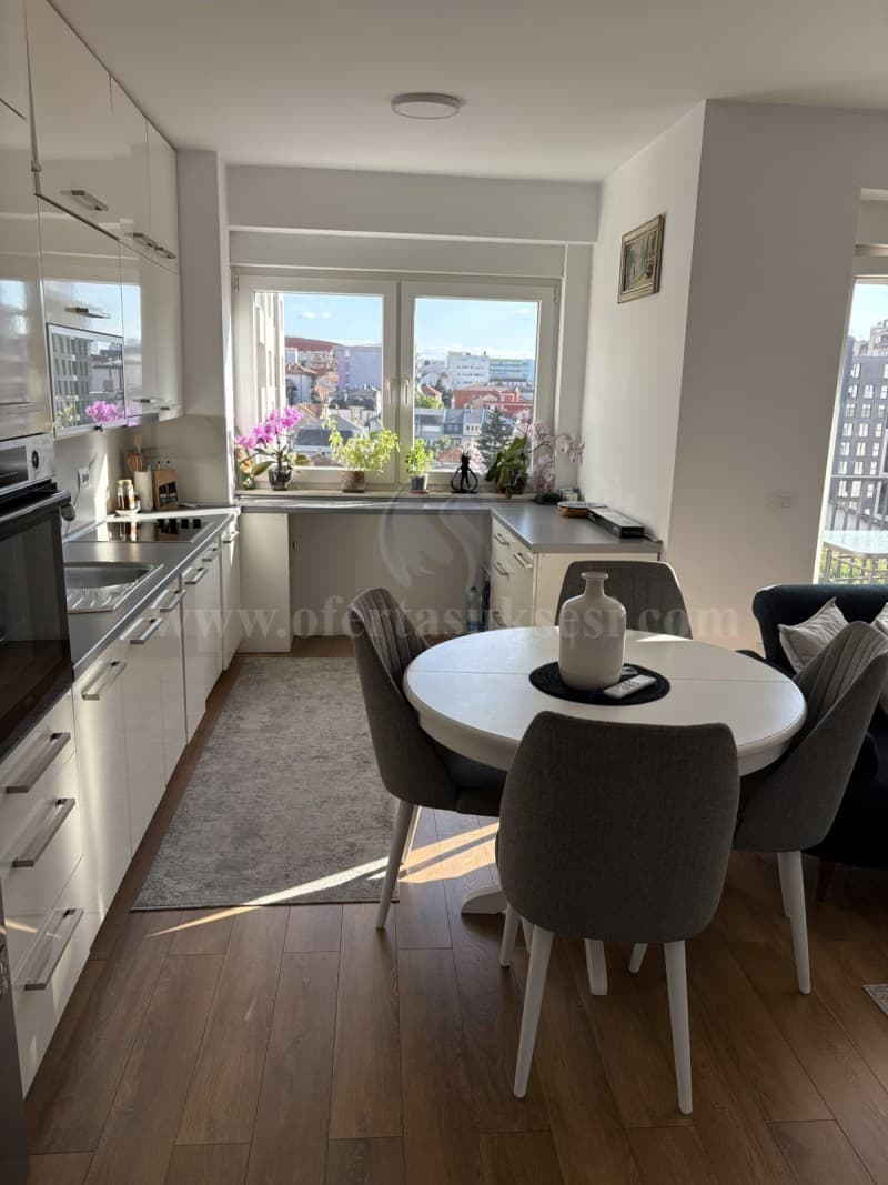 Shes banesen 100m2 kati i -VII- / Prishtine — fotografia 3