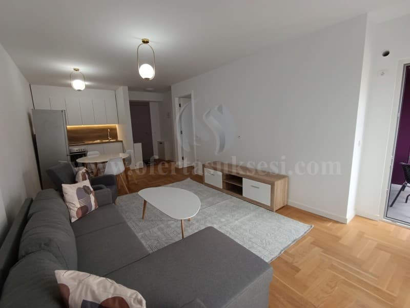 Jap me qira banesen 62m2 kati i -III-/Prishtine — fotografia 1