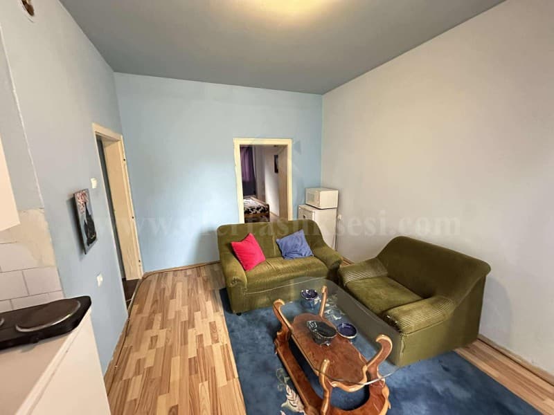 Jap me qira katin e shtepis-ZYREN 70m2 kati perdhes /Prishtine — fotografia 2