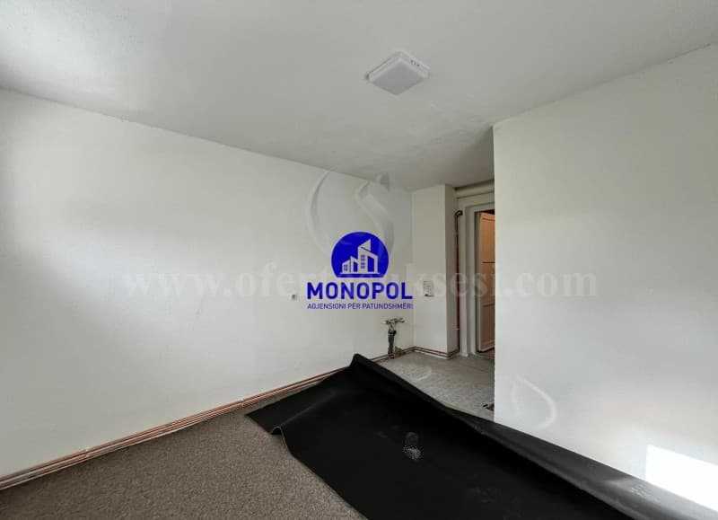 Jap me qira banesen-zyren 16m2 bodrum/Prishtine — fotografia 2