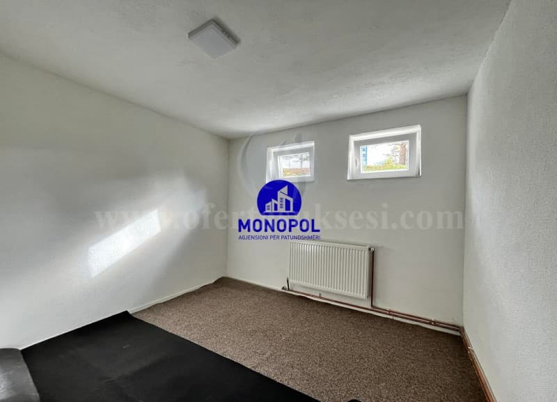 Jap me qira banesen-zyren 16m2 bodrum/Prishtine — fotografia 1