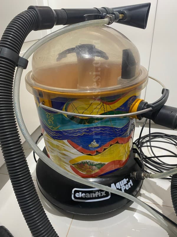 Shes makin AquaPerl Cleanfix