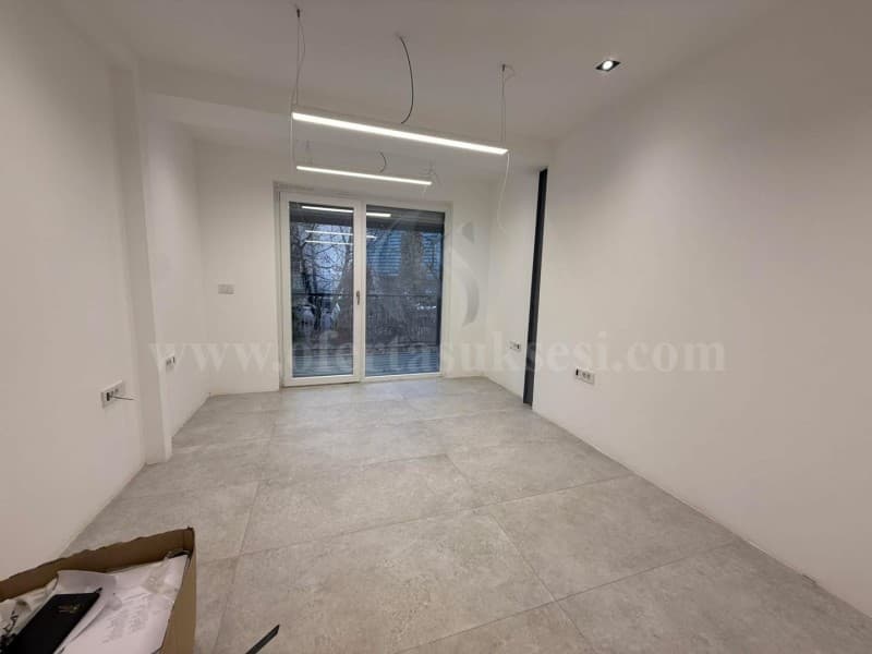 Jap me qira zyren-banesen 50m2 kati i -I-/Prishtine — fotografia 2