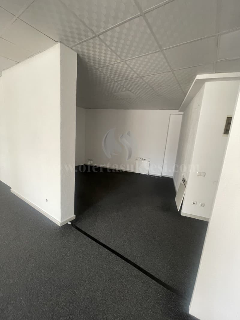 Jap me qira lokalin 250m2 kati i -I- / Prishtine — fotografia 3