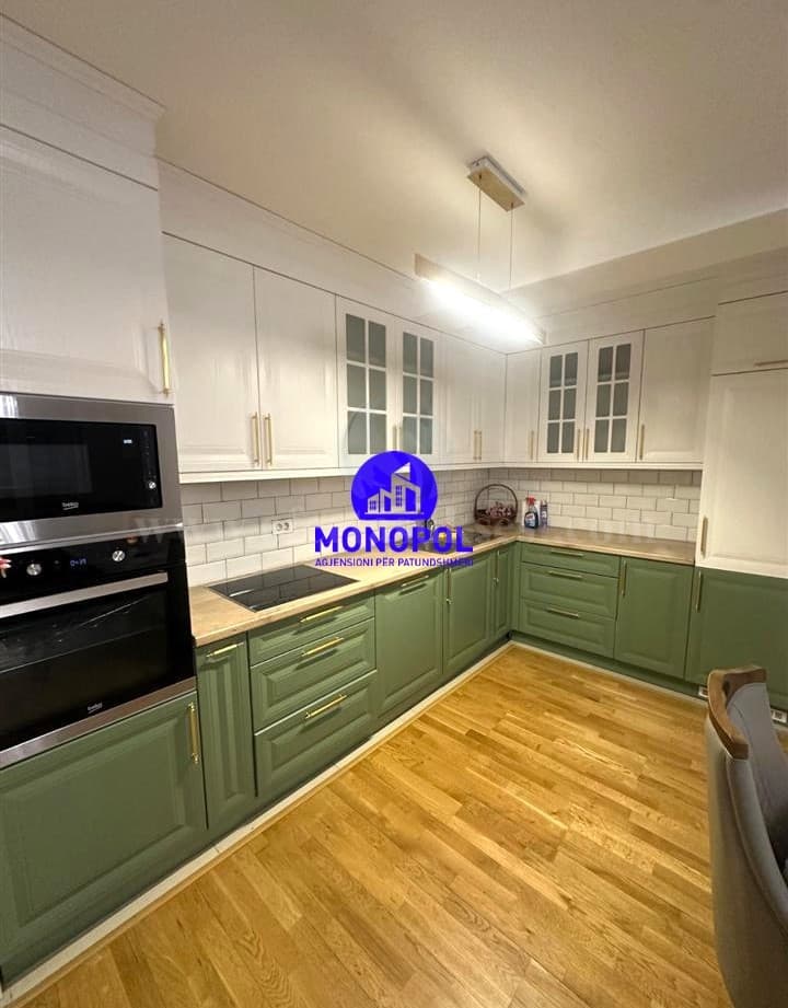 Jap me qira banesen 110m2 kati i -VIII- / Prishtine — fotografia 2