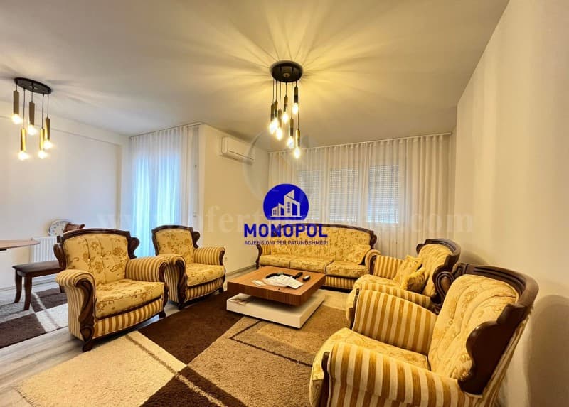 Jap me qira banesen 90m2 kati i -IV- /Prishtine — fotografia 1