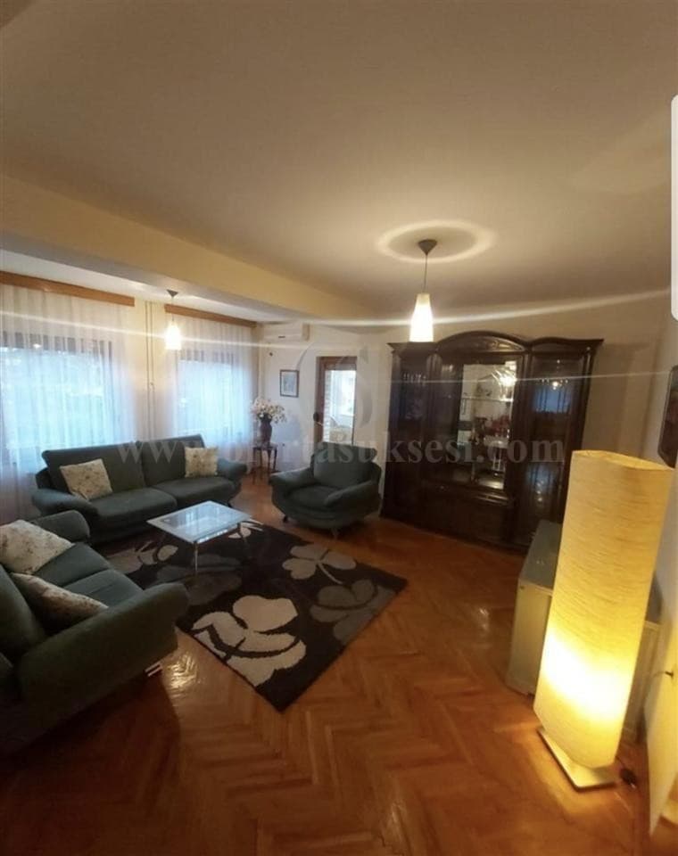 Jap me qira banesen 150m2 kati i -III-/Prishtine — fotografia 2