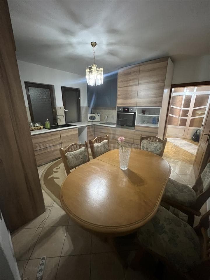 Jap me qira katin e shtepis 100m2 kati i -II-/Prishtine — fotografia 4