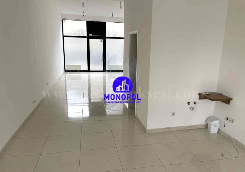Jap me qira lokalin 46m2 kati perdhes/Prishtine — fotografia 4