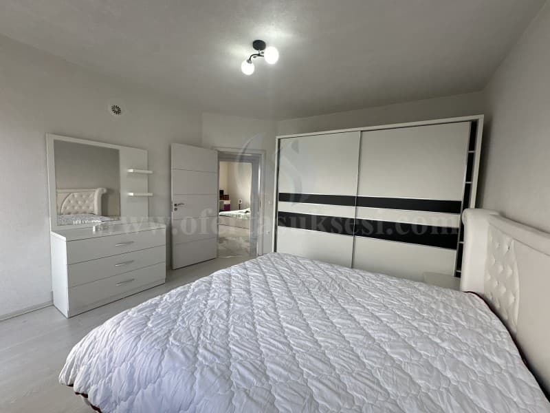 Shes shtepin 270m2 me 30 ari oborr / Kastriot — fotografia 6