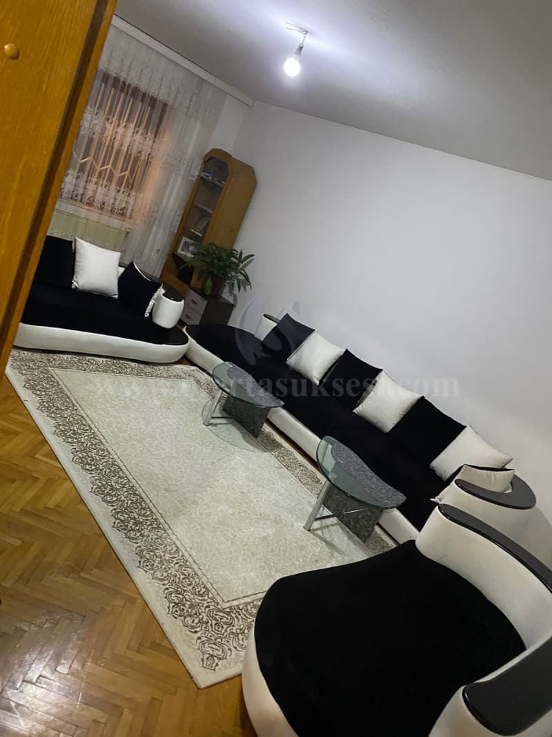 Shes mobiljet per sallon