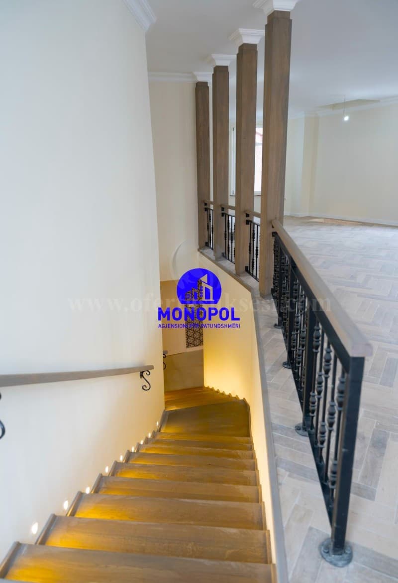 Jap me qira objektin 240m2 dy katesh/Prishtine — fotografia 6