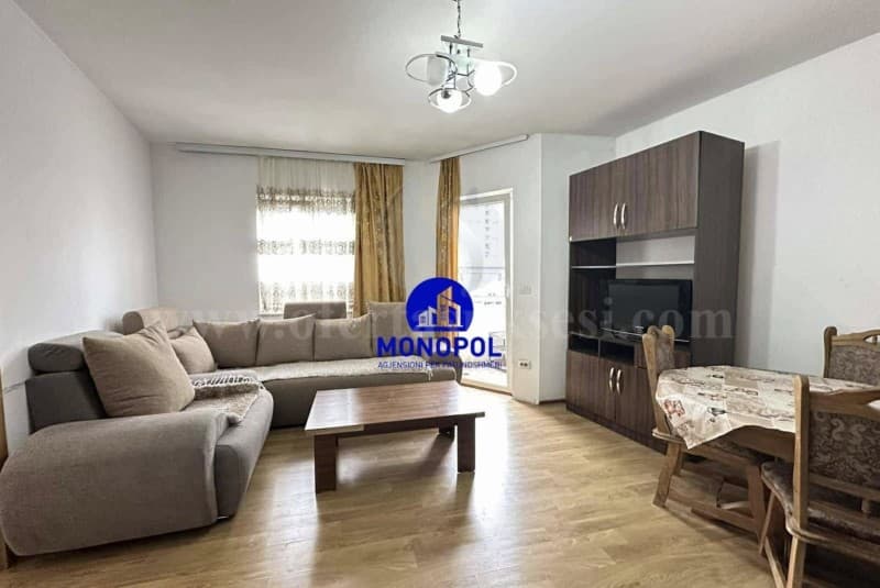 Jap me qira banesen 60m2 kati i -V-/Prishtine — fotografia 1