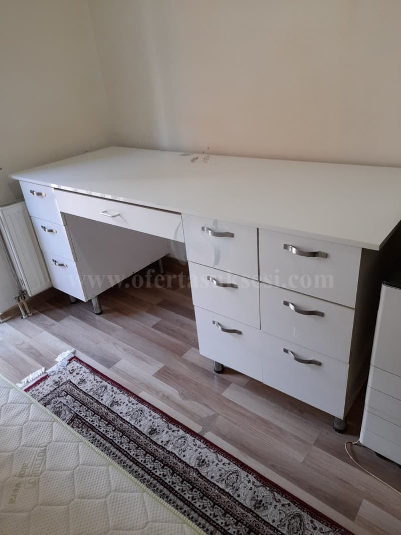 Shes Tavolin pune — fotografia 1