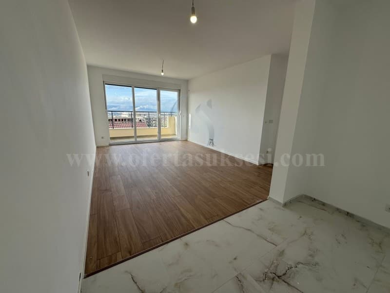 Shes banesen 90m2 kati i -II- / Prishtine — fotografia 2