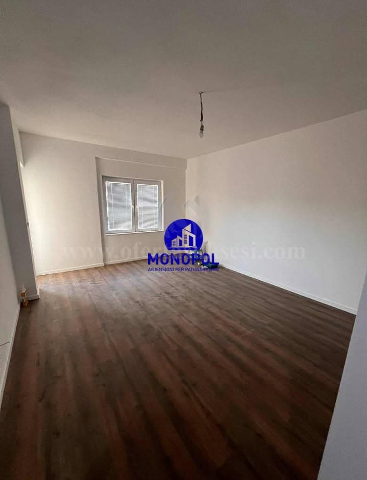 Jap me qira banesen-zyren 80m2 kati i -V- / Prishtine — fotografia 1