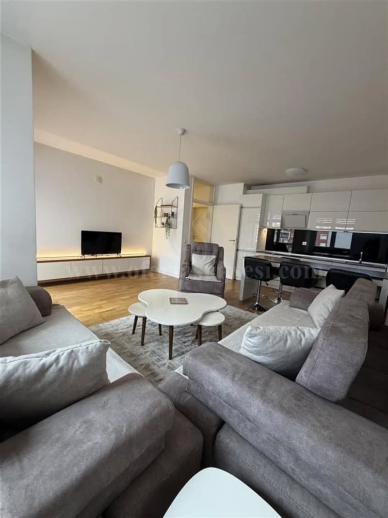 Jap me qira banesen 60m2 kati i -V-/Prishtine — fotografia 1