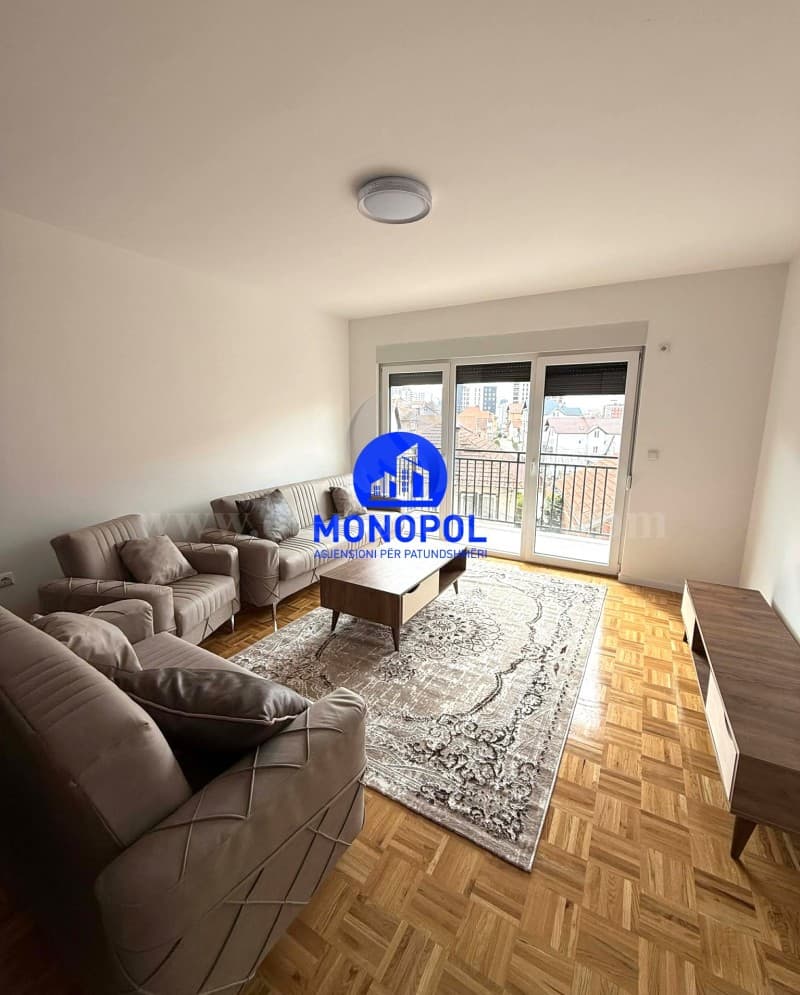 Banesë me qira në Lagjën Prishtina e Re????