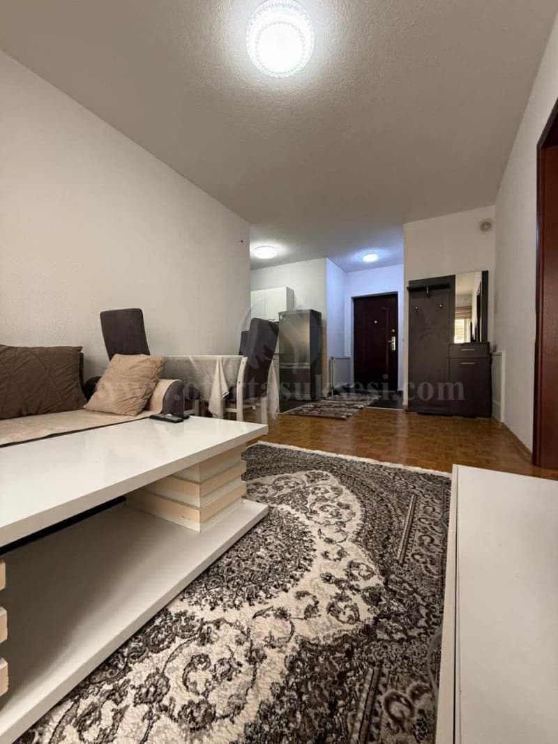 Jap me qira banesen 60m2 kati i -III- / Prishtine — fotografia 2