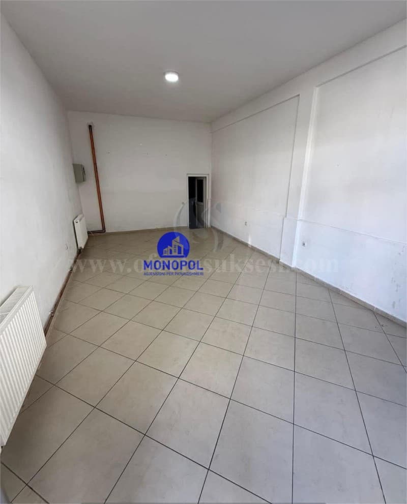 Jap me qira lokalin 30m2 kati perdhes / Prishtine