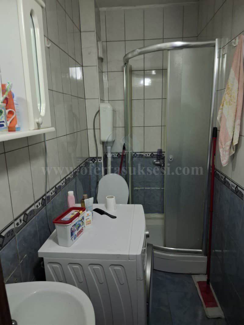 Shes ose Nderroj banesen 50m2 kati i -IV-/Prishtine — fotografia 5