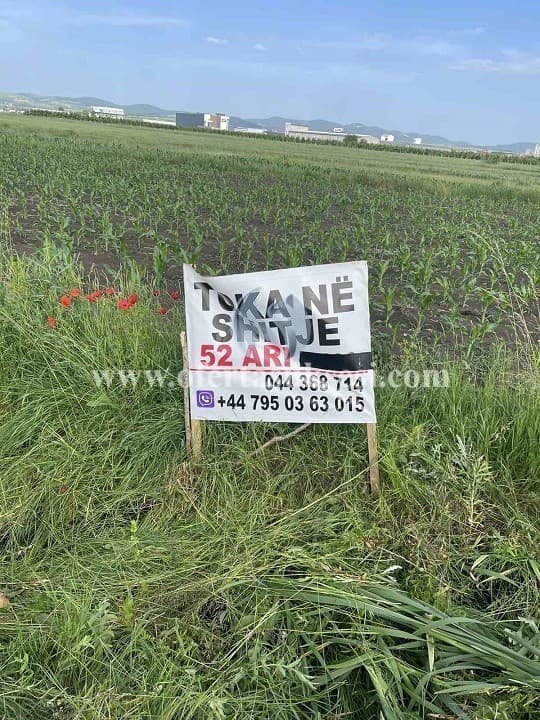 Shes 52 ari truall / Lipjan — fotografia 2