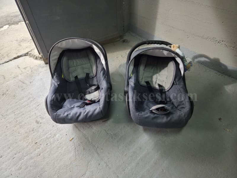 Shes karroca për binjakë – Kunert Booster — fotografia 4