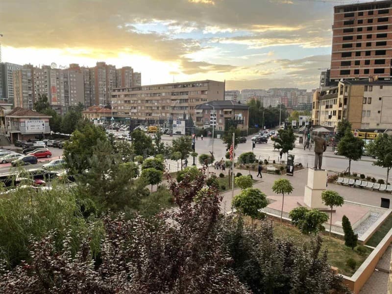 Jap me qira banesen-ZYREN 80m2 kati i -I- / Prishtine — fotografia 5