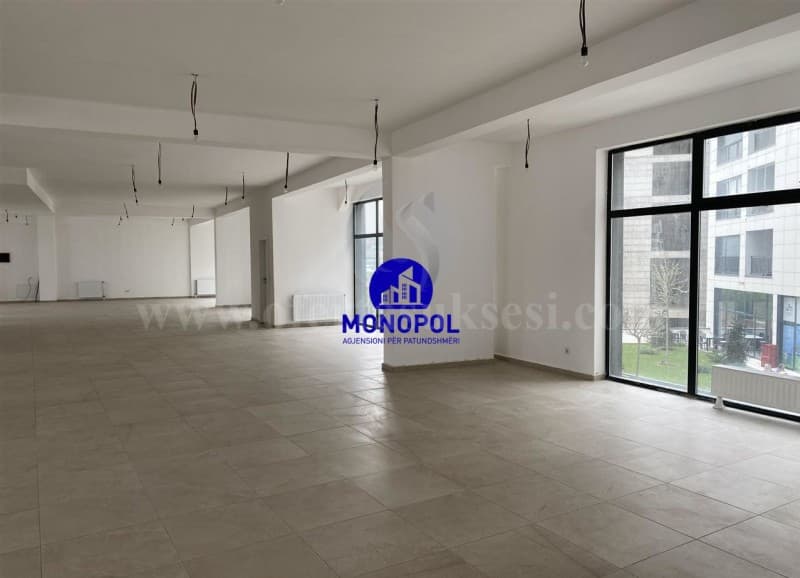 Jap me qira lokalin 340m2 kati i -I- / Prishtine — fotografia 2