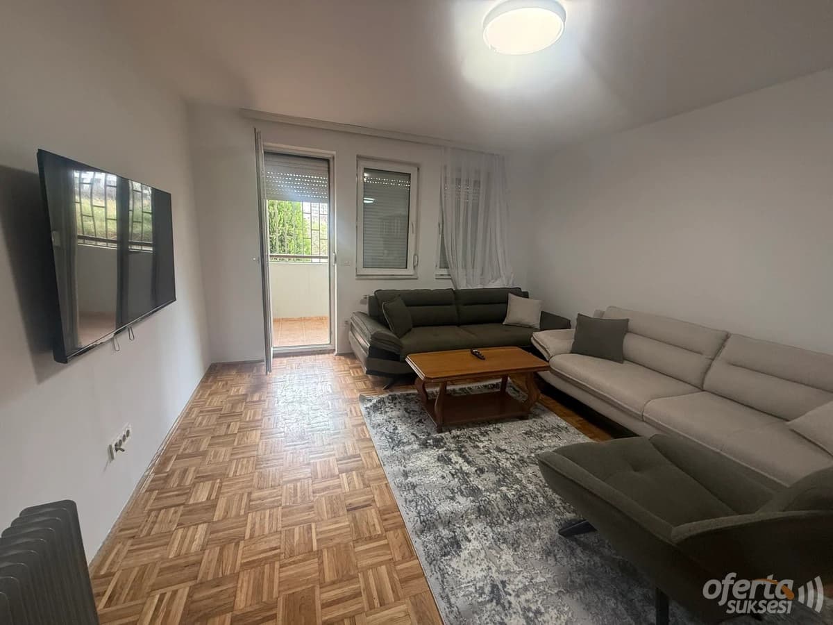 Jap me qira banesen 60m2 kati perdhes/ Prishtine — fotografia 1