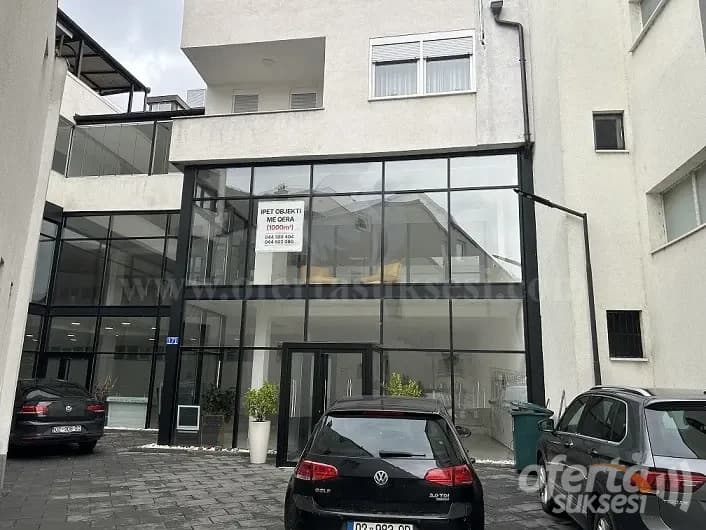 Jap me qira lokalin 1000m2 kati perdhes/Mitrovice — fotografia 1